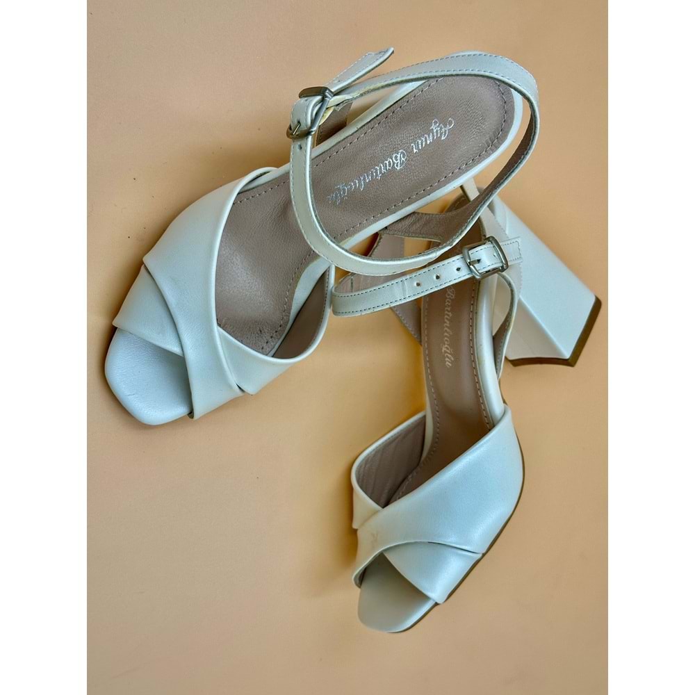 Sedef Taşlı 3D Çiçekli Bantlı Topuklu Gelin Ayakkabısı